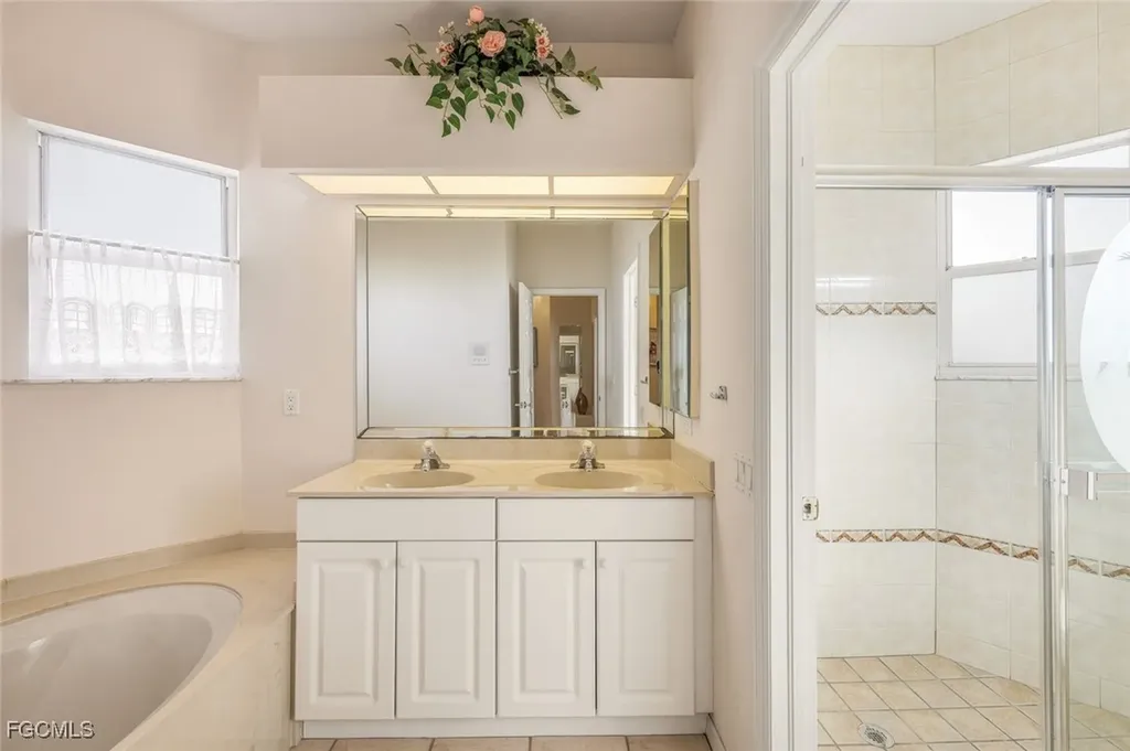 4640 NW 33rd Terrace Cape Coral FL 33993