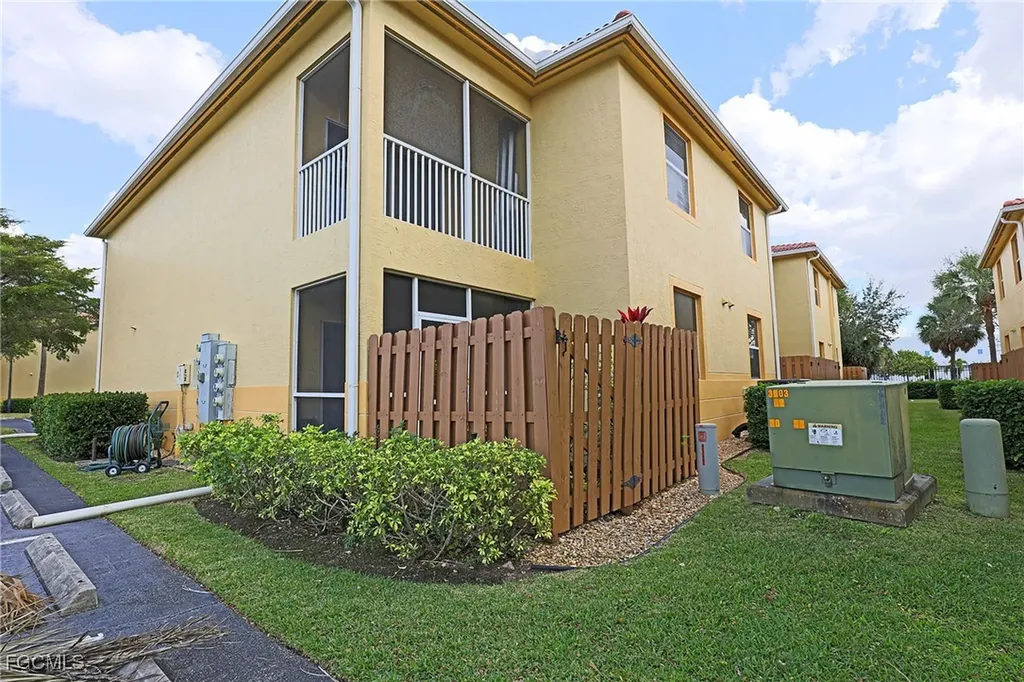 4259 Bellasol Circle Fort Myers FL 33916