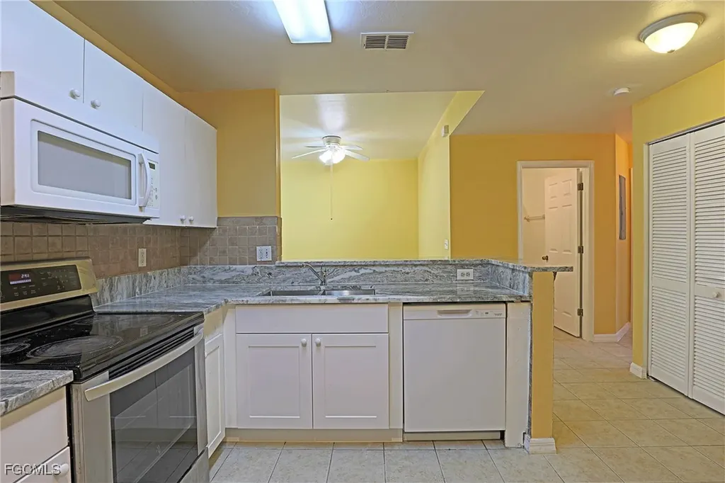4259 Bellasol Circle Fort Myers FL 33916