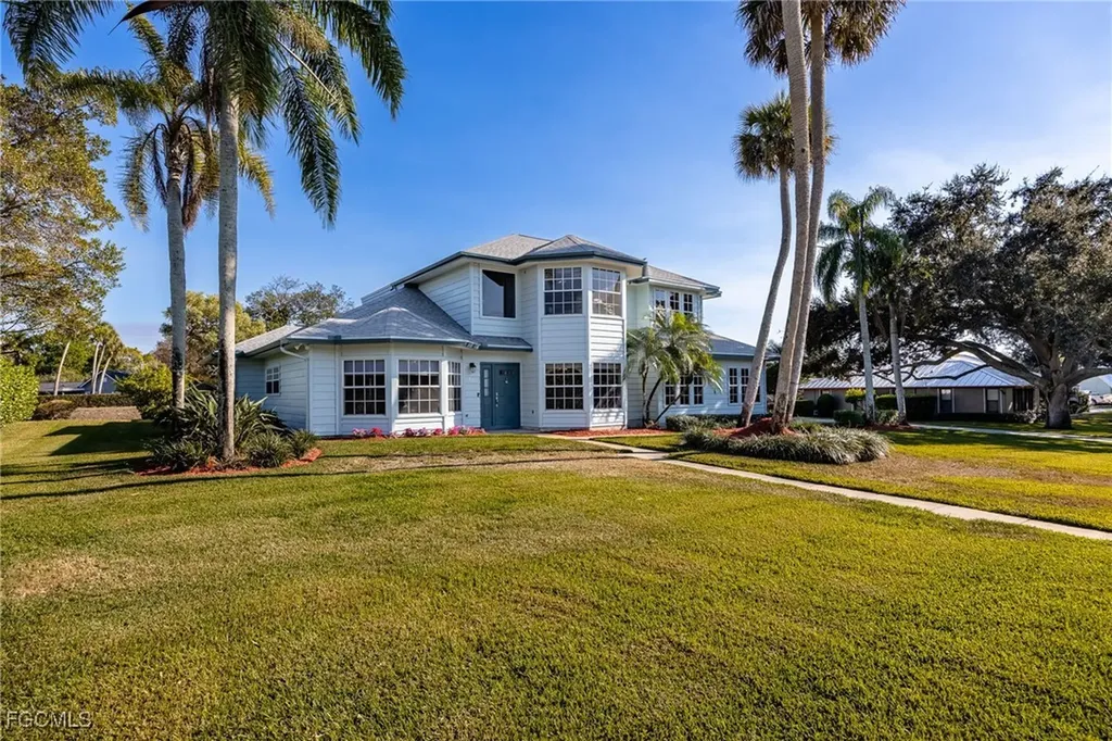 108 Ridgewood Avenue Clewiston FL 33440