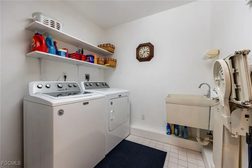 108 Ridgewood Avenue Clewiston FL 33440