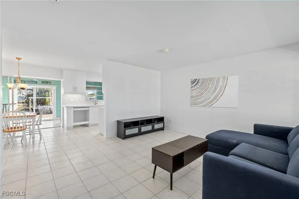 11828 Island Avenue Matlacha FL 33993