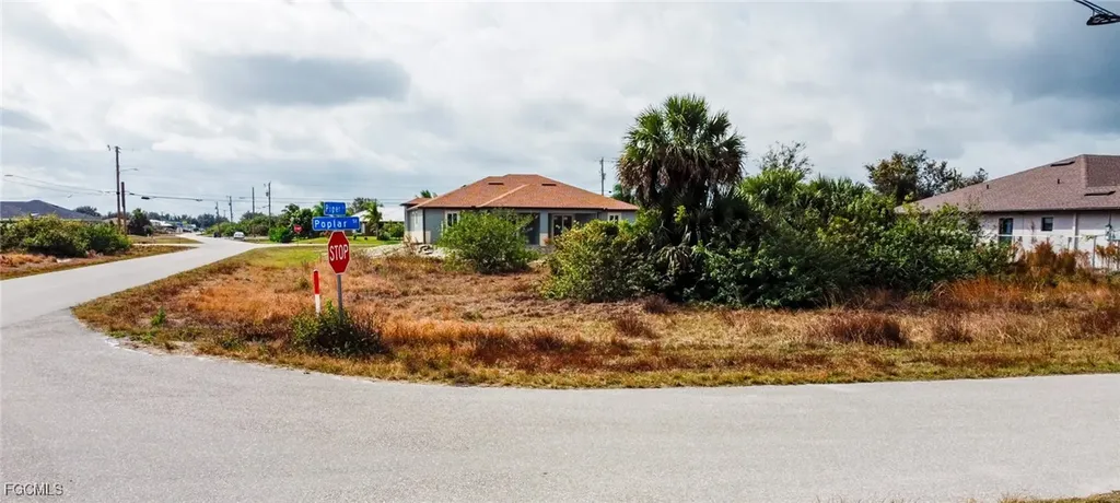 364 Poplar Street Lehigh Acres FL 33974