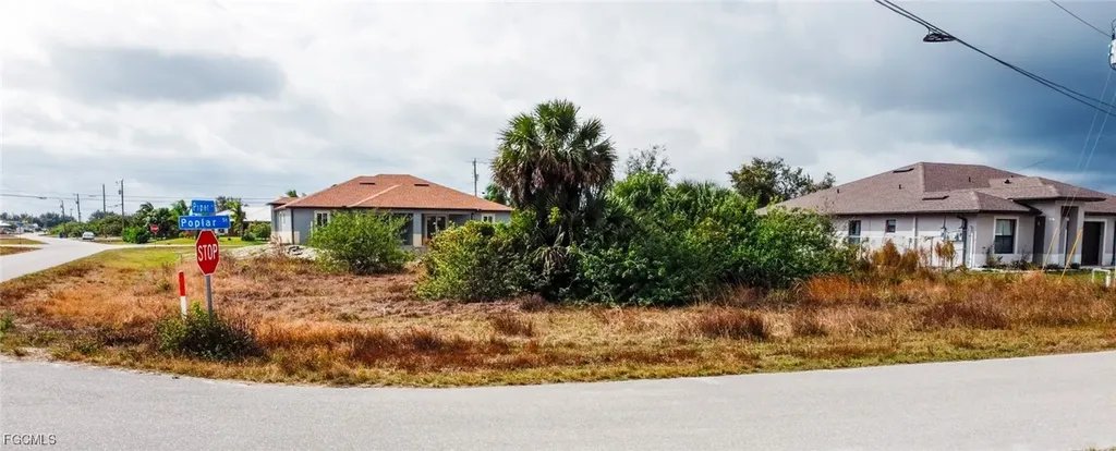 364 Poplar Street Lehigh Acres FL 33974