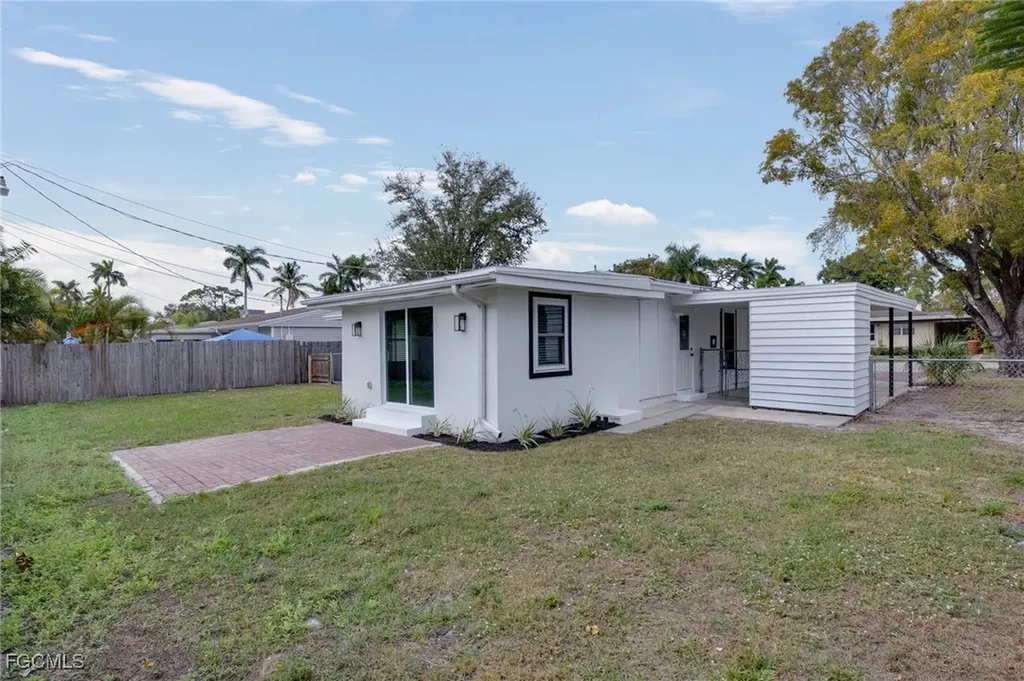 1542 Coconut Drive Fort Myers FL 33901