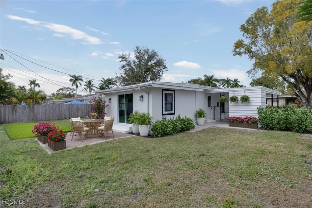1542 Coconut Drive Fort Myers FL 33901