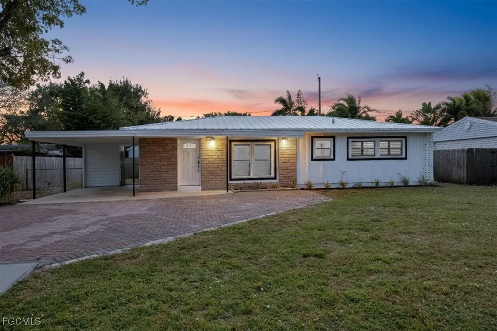 1542 Coconut Drive Fort Myers FL 33901