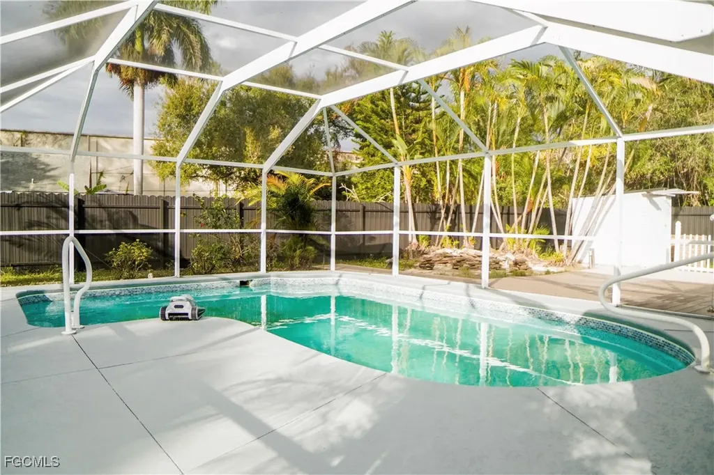 48 W North Shore Avenue North Fort Myers FL 33903