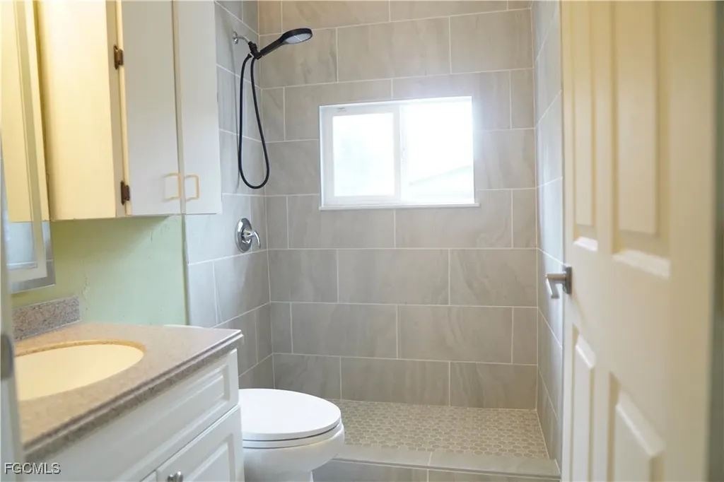 48 W North Shore Avenue North Fort Myers FL 33903