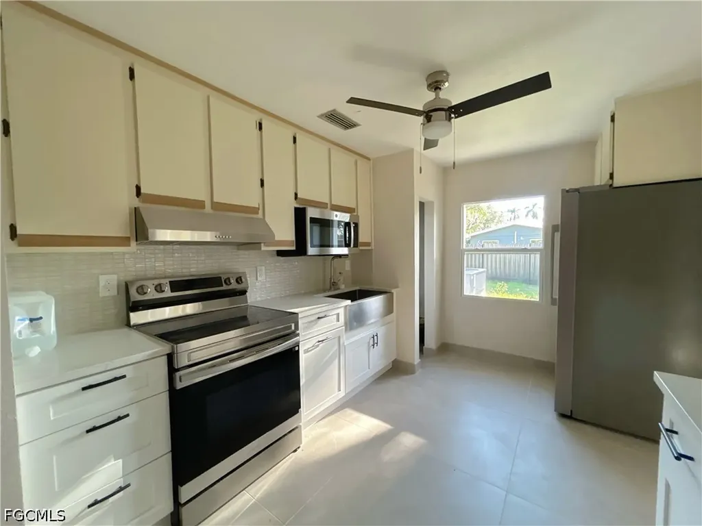 48 W North Shore Avenue North Fort Myers FL 33903