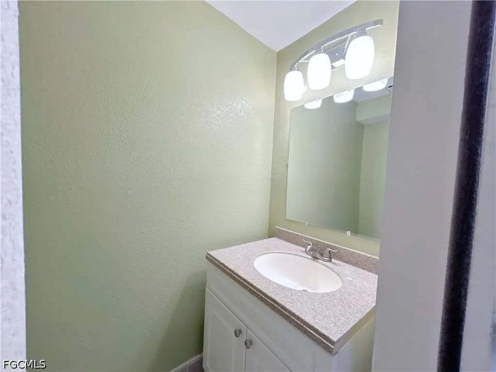 48 W North Shore Avenue North Fort Myers FL 33903