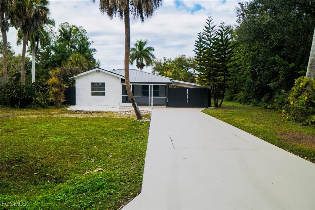 48 W North Shore Avenue North Fort Myers FL 33903