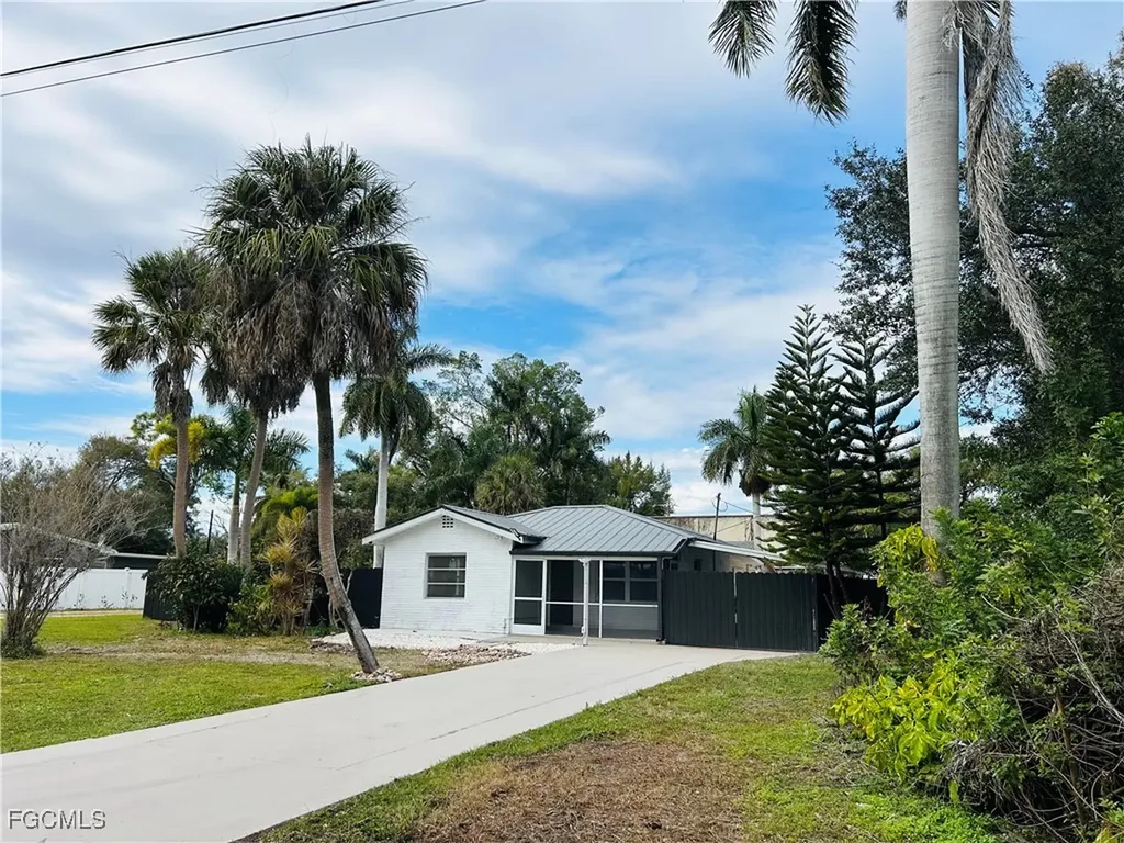 48 W North Shore Avenue North Fort Myers FL 33903
