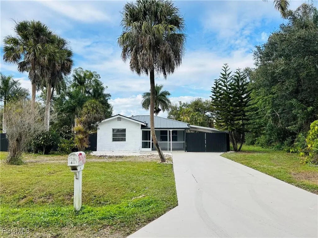 48 W North Shore Avenue North Fort Myers FL 33903