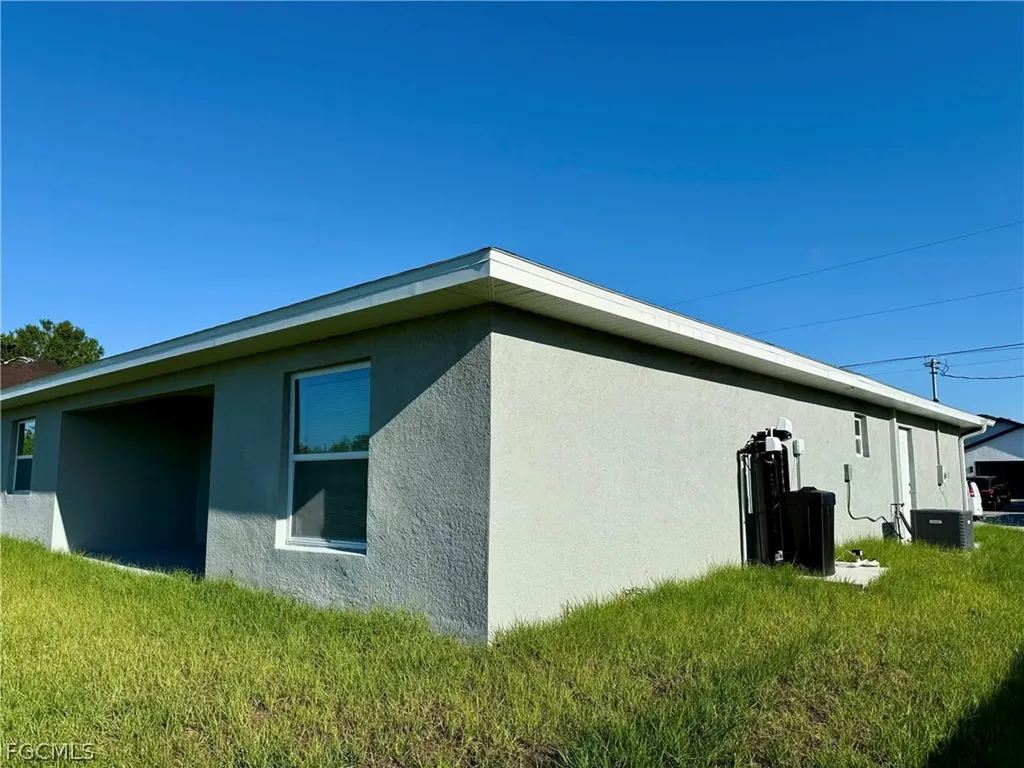 3708 15th Street SW Lehigh Acres FL 33976