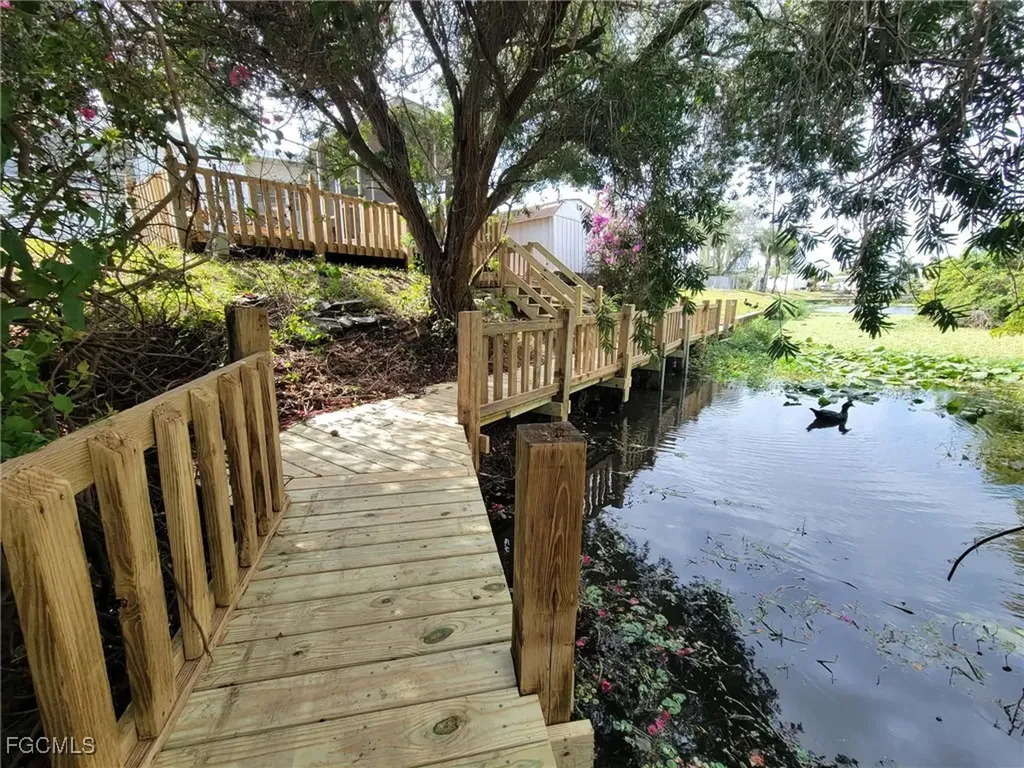 207 Lantern Lane North Fort Myers FL 33917