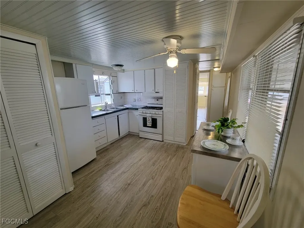 207 Lantern Lane North Fort Myers FL 33917