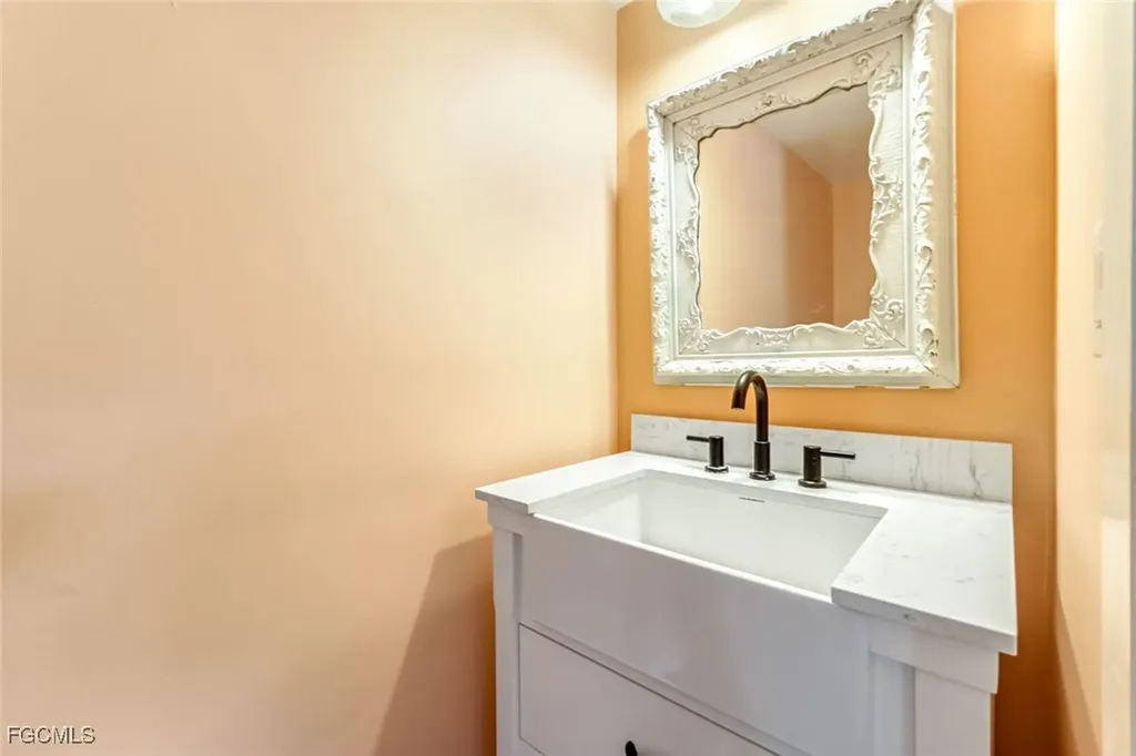 13532 Siesta Pines Court Fort Myers FL 33908