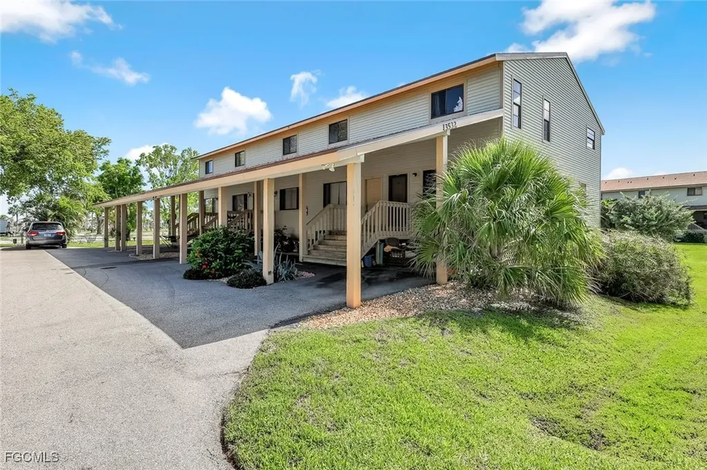 13532 Siesta Pines Court Fort Myers FL 33908