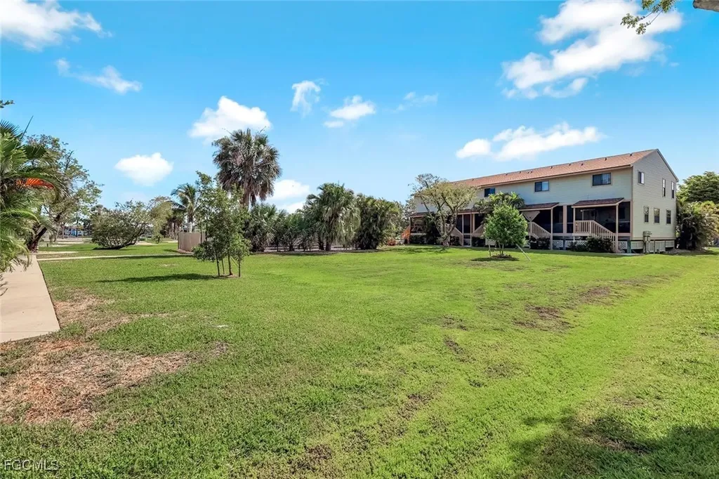 13532 Siesta Pines Court Fort Myers FL 33908