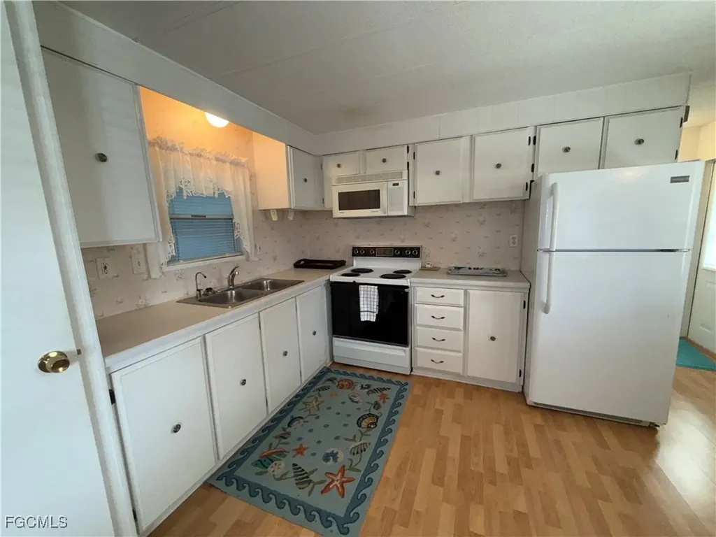 27601 Hale Drive Bonita Springs FL 34135