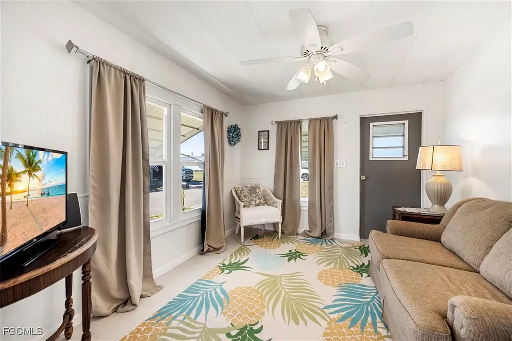 5513 Salem Lane North Fort Myers FL 33917