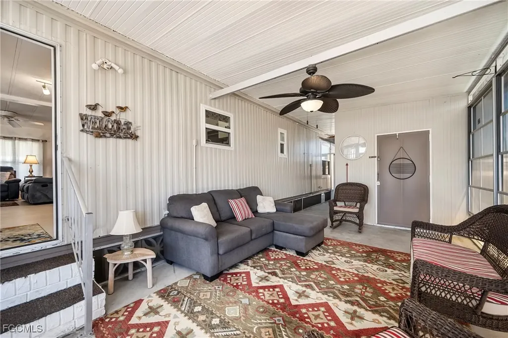 5513 Salem Lane North Fort Myers FL 33917