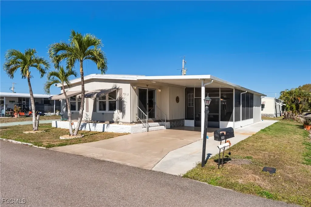 5513 Salem Lane North Fort Myers FL 33917