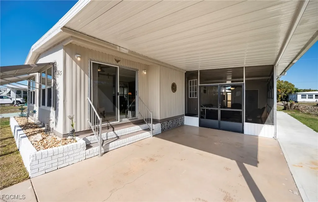 5513 Salem Lane North Fort Myers FL 33917