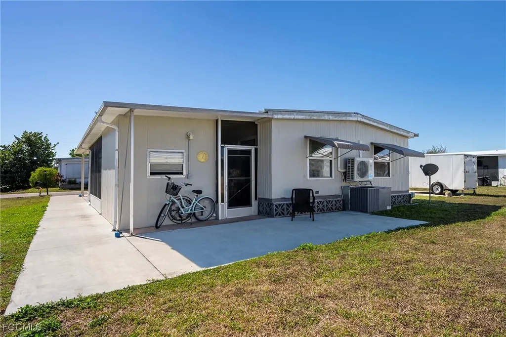 5513 Salem Lane North Fort Myers FL 33917