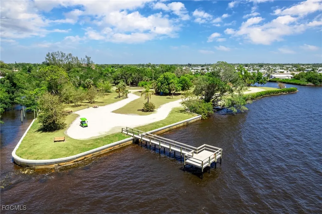 5513 Salem Lane North Fort Myers FL 33917