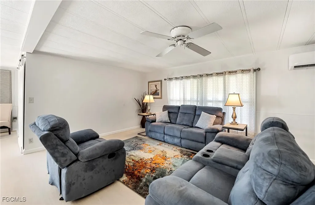 5513 Salem Lane North Fort Myers FL 33917