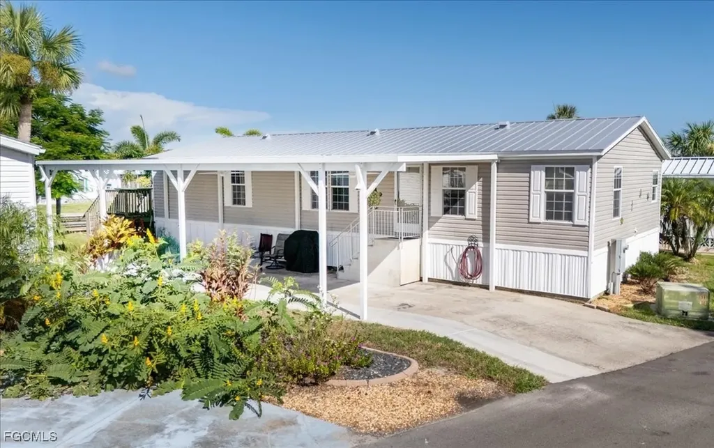 3127 Bayside Parkway Punta Gorda FL 33982