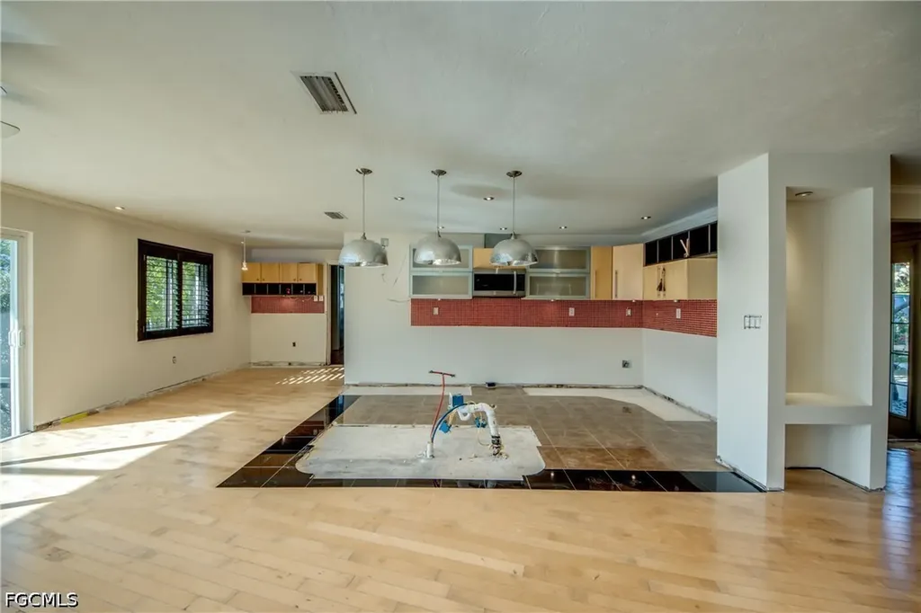 2701 Bruce Street Matlacha FL 33993