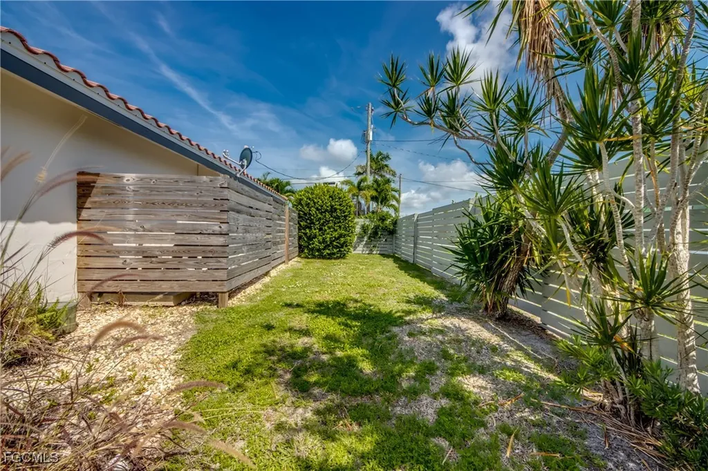 2701 Bruce Street Matlacha FL 33993