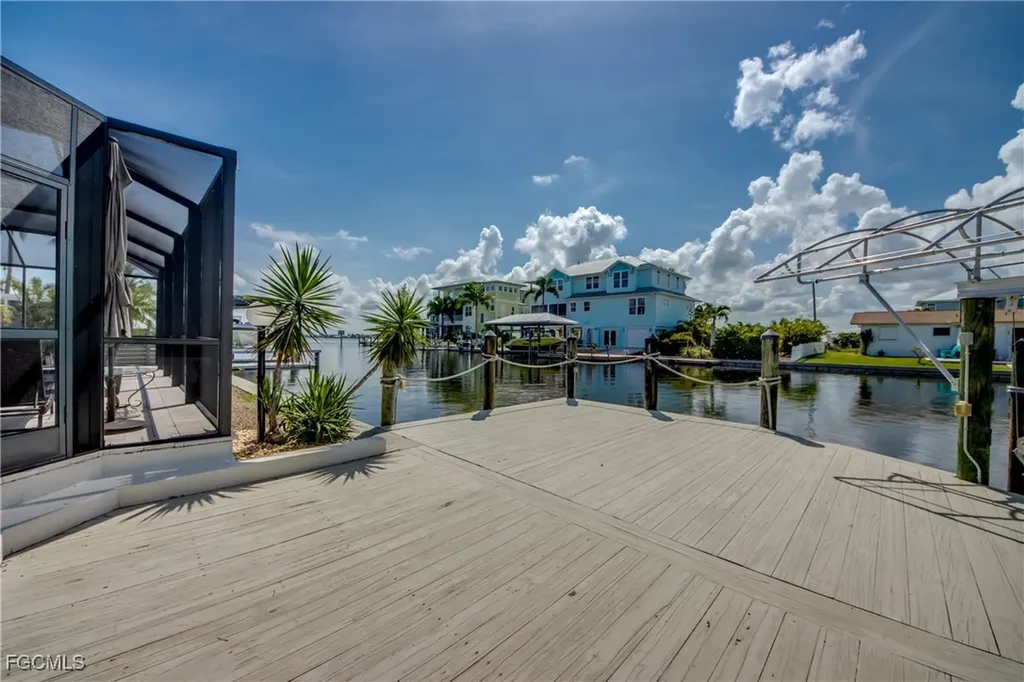 2701 Bruce Street Matlacha FL 33993