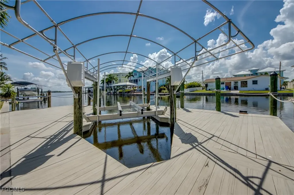 2701 Bruce Street Matlacha FL 33993