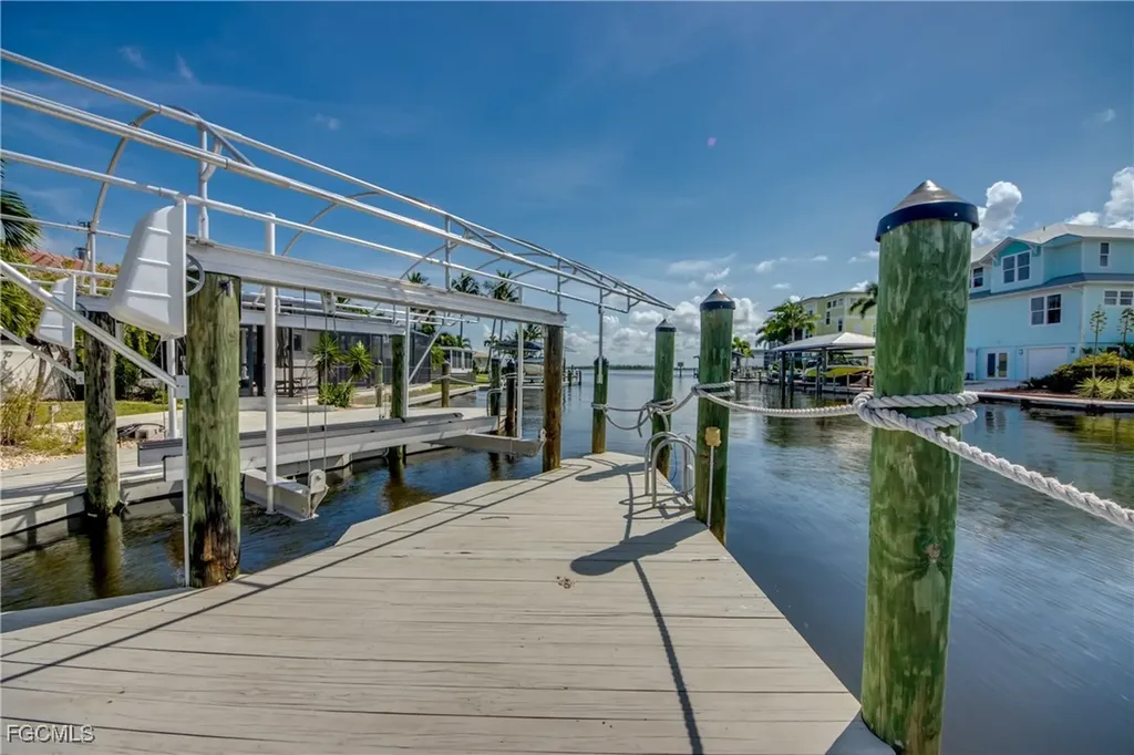 2701 Bruce Street Matlacha FL 33993