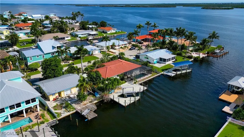 2701 Bruce Street Matlacha FL 33993