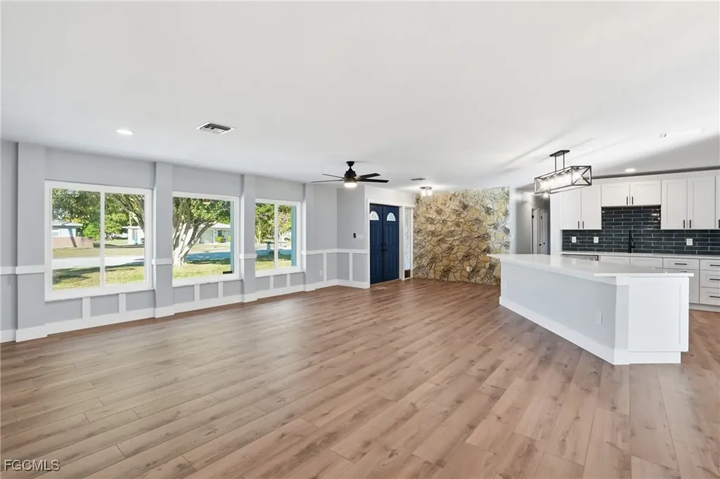 113 E Lake Drive Lehigh Acres FL 33936