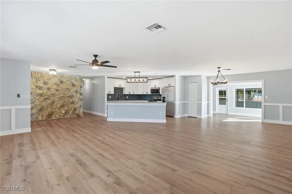 113 E Lake Drive Lehigh Acres FL 33936