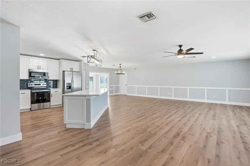 113 E Lake Drive Lehigh Acres FL 33936