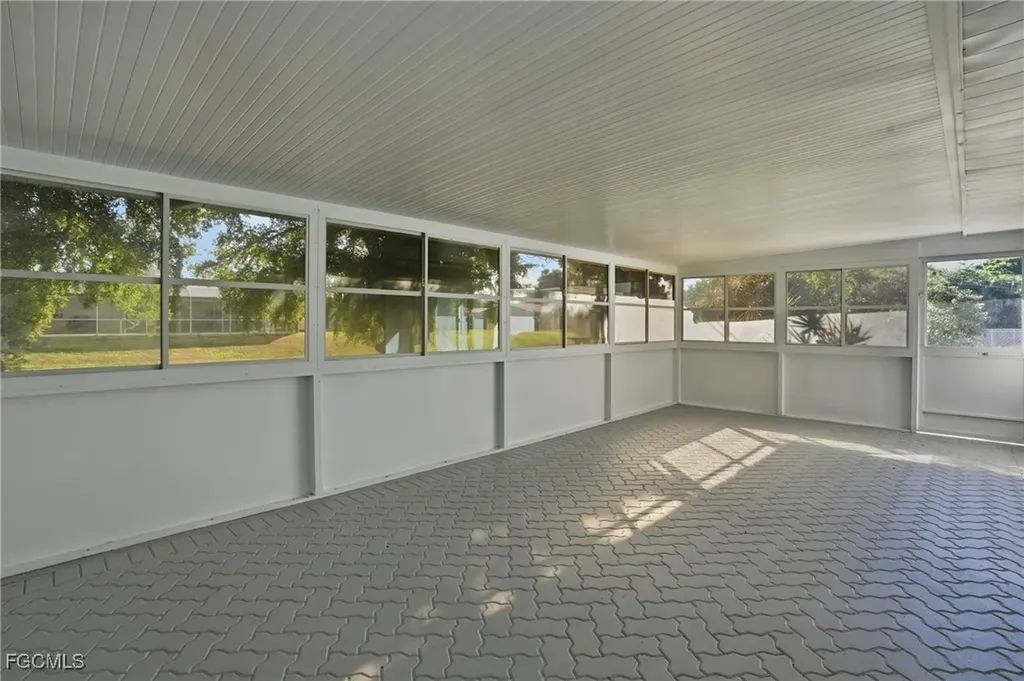113 E Lake Drive Lehigh Acres FL 33936