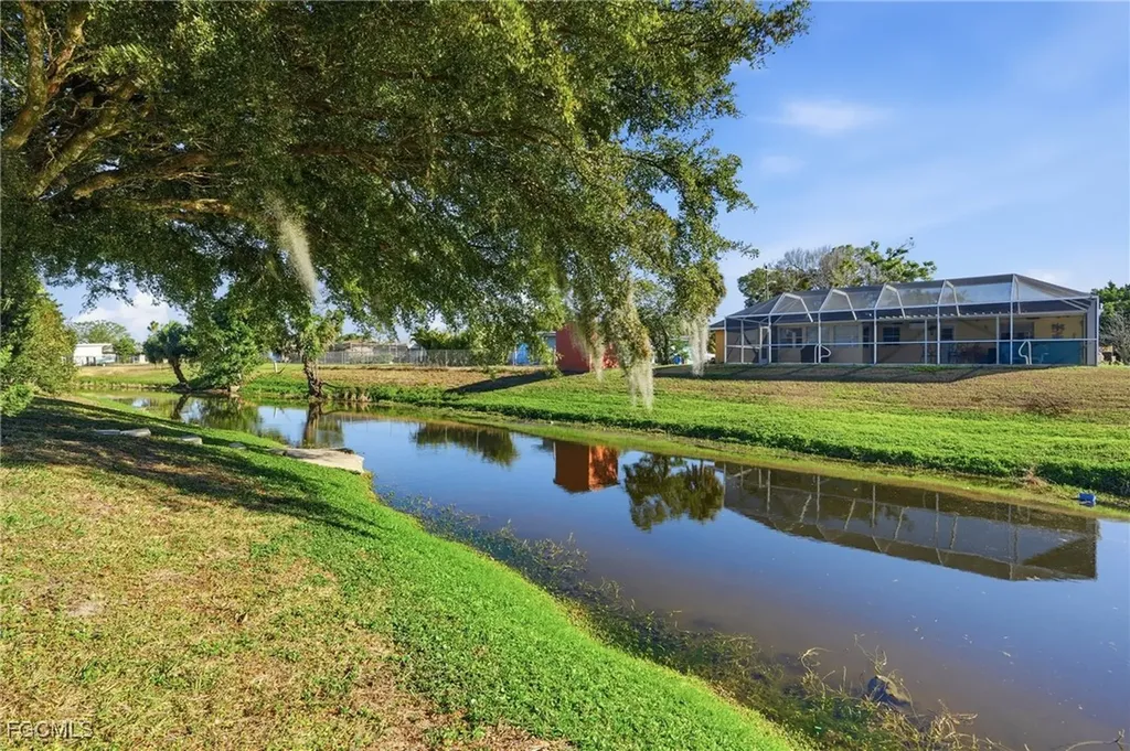 113 E Lake Drive Lehigh Acres FL 33936