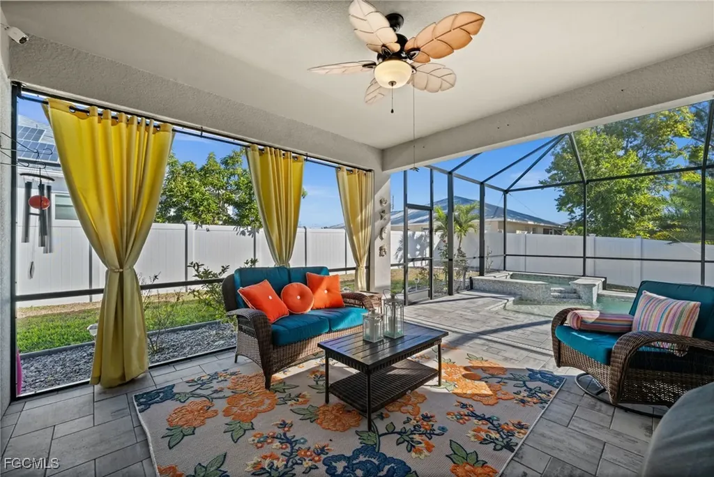 2213 SW 7th Place Cape Coral FL 33991