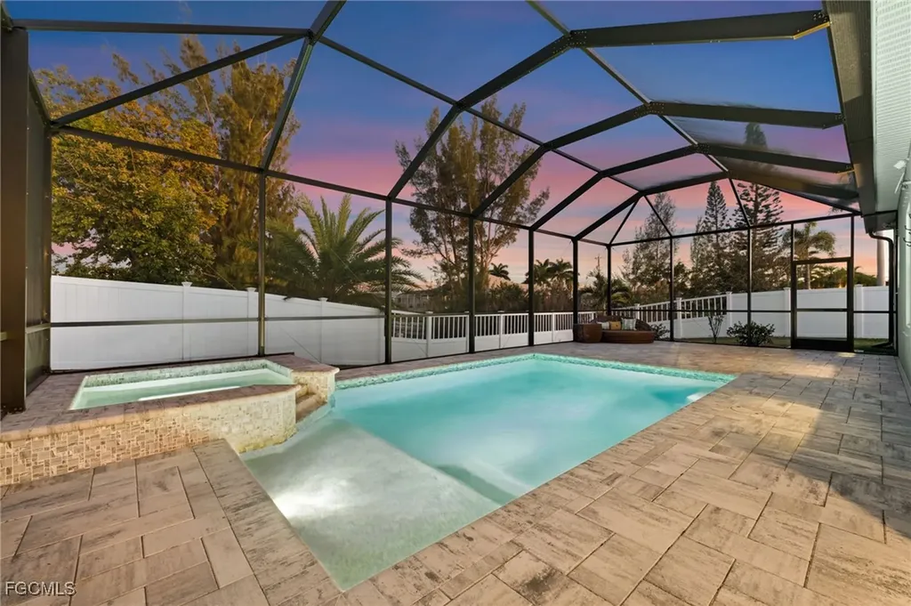 2213 SW 7th Place Cape Coral FL 33991