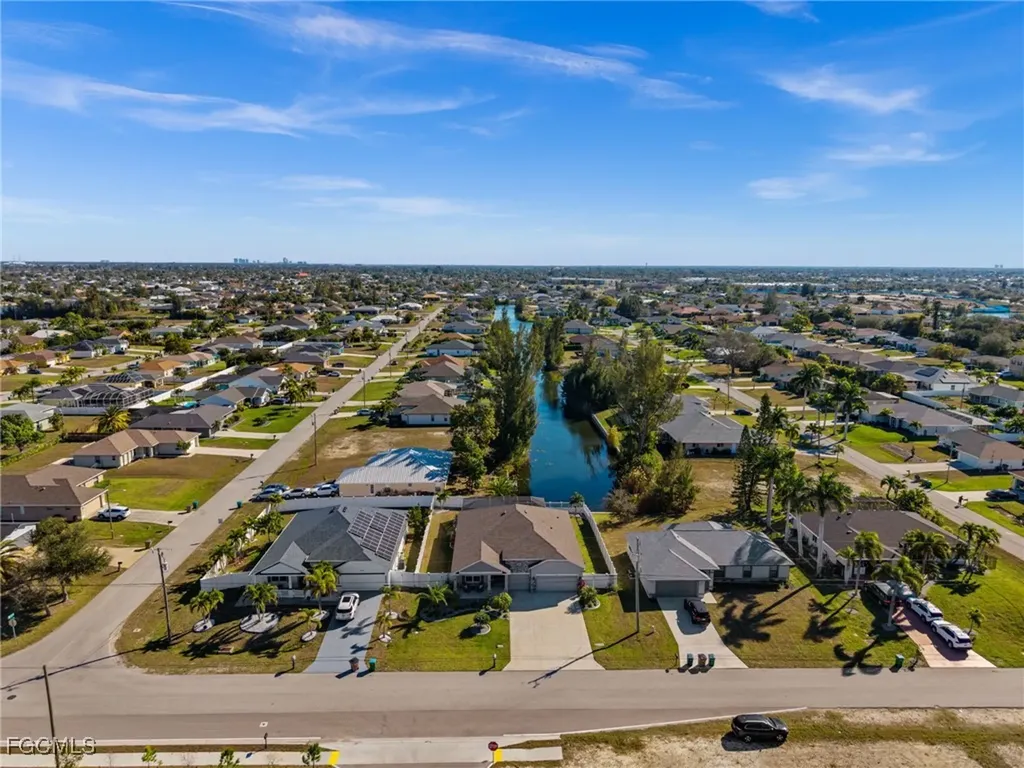 2213 SW 7th Place Cape Coral FL 33991