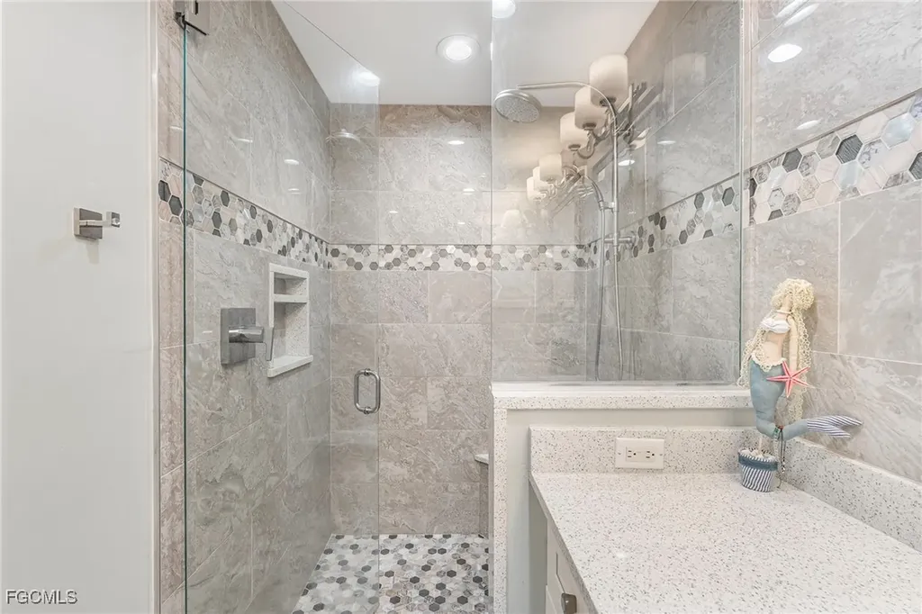 11056 Harbour Yacht Court Fort Myers FL 33908