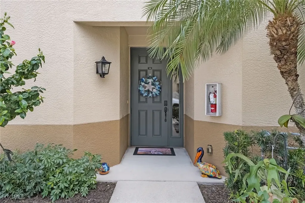 11056 Harbour Yacht Court Fort Myers FL 33908