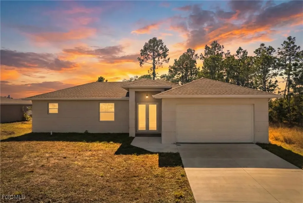 4309 8th Street SW Lehigh Acres FL 33976